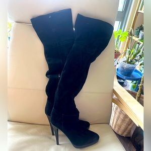 Also Thigh-high ultra suede stiletto boots size 37